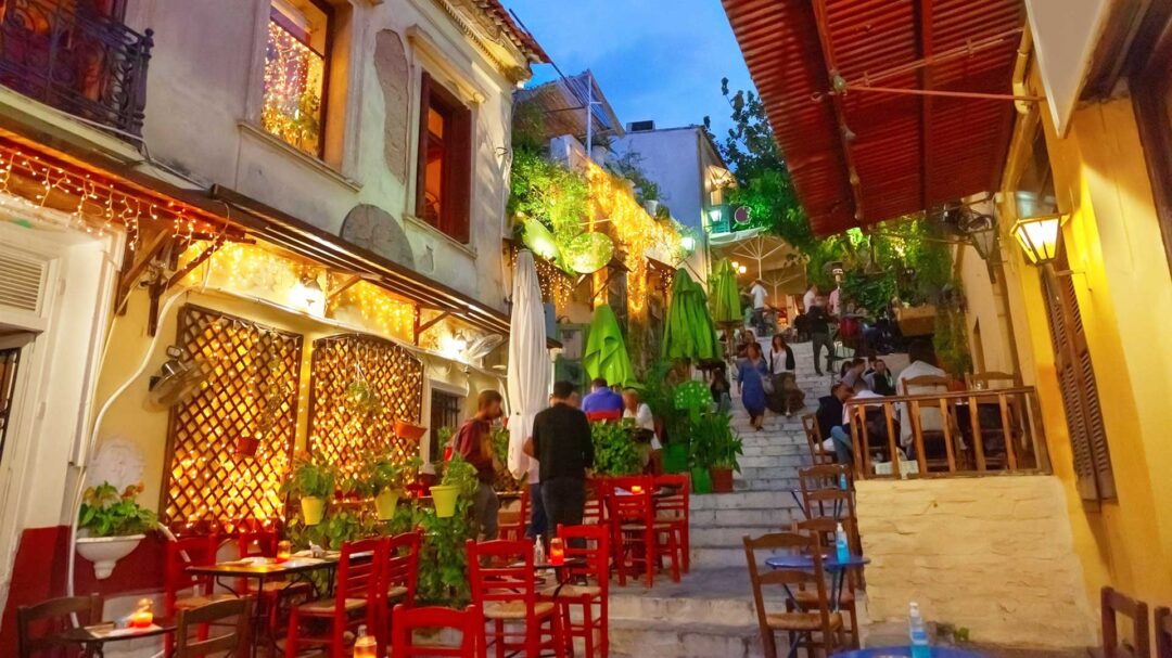 η-πλάκα-έγινε-ένα-απέραντο-ξενοδοχεί-563002864