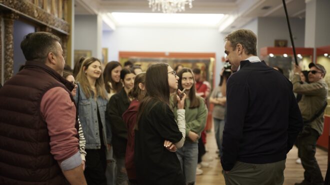 μητσοτάκης-και-πιερρακάκης-παρουσιά-562968199