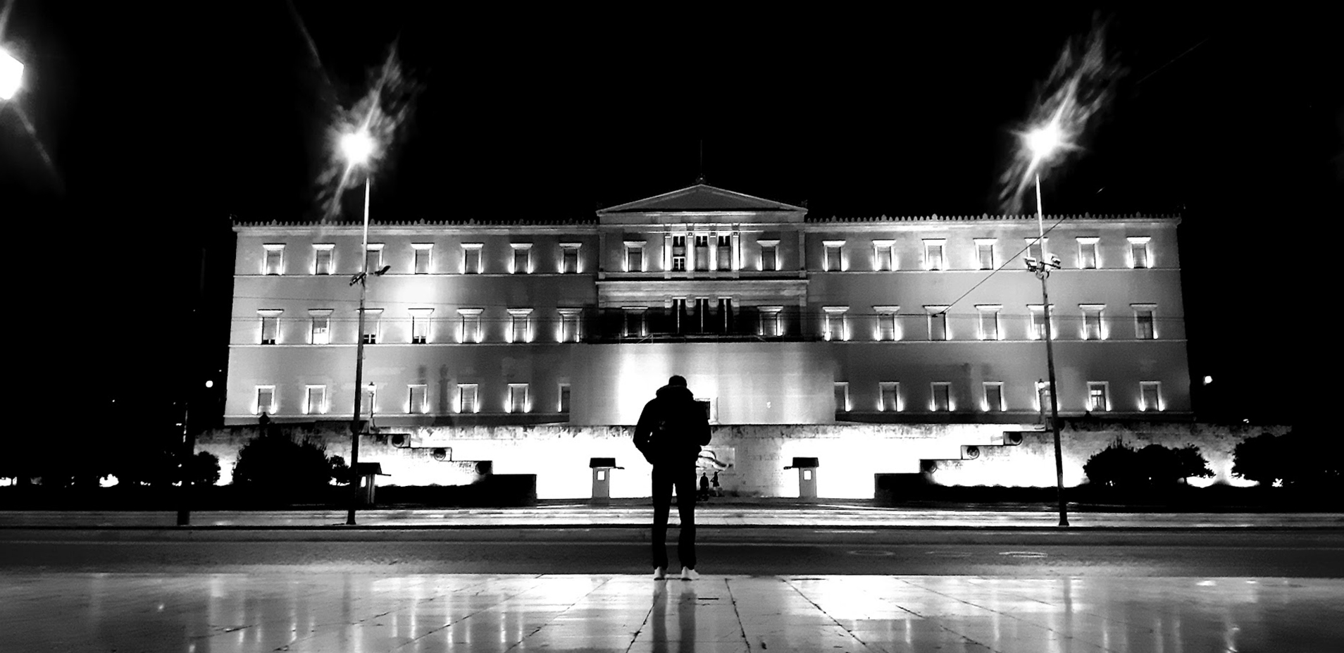 Δύο γενιές στον λαβύρινθο της μοναξιάς-2