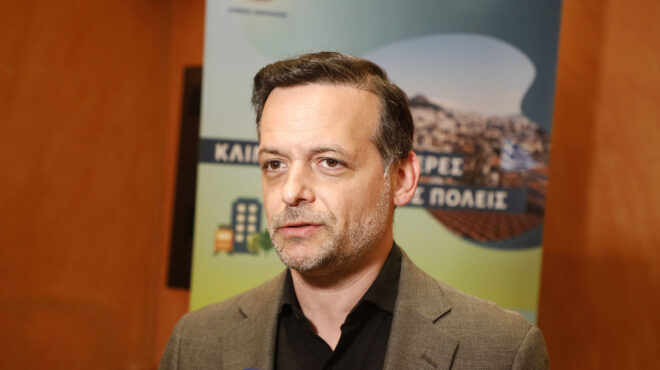 εντός-και-εκτός-οι-άτεχνες-ισορροπίες-562964290