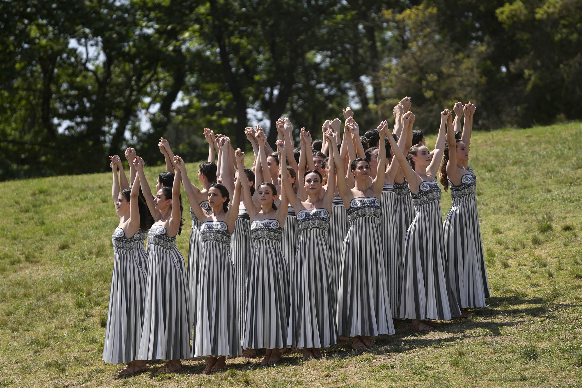Μαίρη Κατράντζου: Μεγάλη τιμή να είμαι μέρος αυτής της ιερής τελετής-1