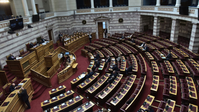 υψηλοί-τόνοι-στη-βουλή-για-την-οικονομ-562972042