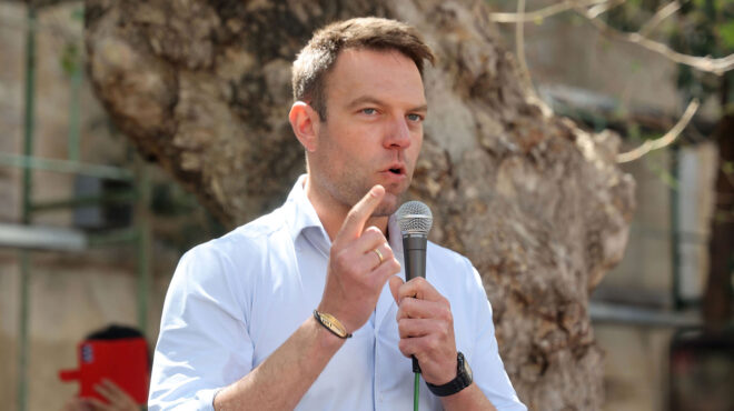 κασσελάκης-από-νοσοκομείο-σύρου-δεν-562992022