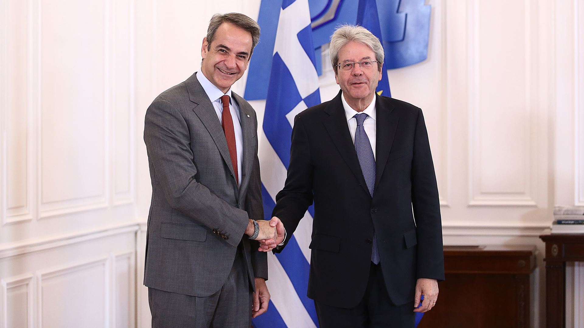 Εύσημα Τζεντιλόνι στην Ελλάδα – Μητσοτάκης: Πλήρως προσηλωμένοι στις μεταρρυθμίσεις-1