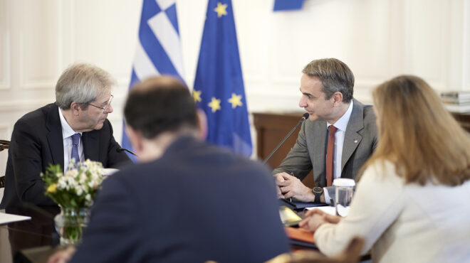 εύσημα-τζεντιλόνι-στην-ελλάδα-μητσο-562974463