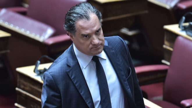 εντός-και-εκτός-ο-αδωνις-στο-ρινγκ-της-562977838