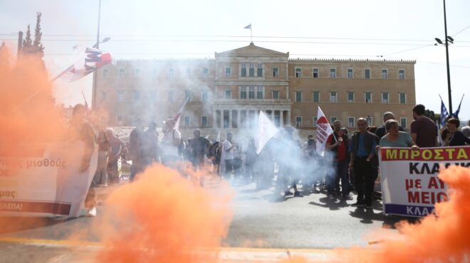 απεργία-ανοιξαν-οι-δρόμοι-στο-κέντρο-μ-562984873