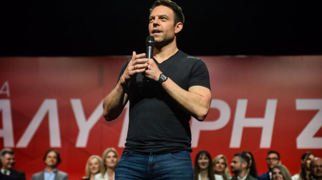 κασσελάκης-βαθιά-ψυχή-βαθιά-υπόκλιση-562992325