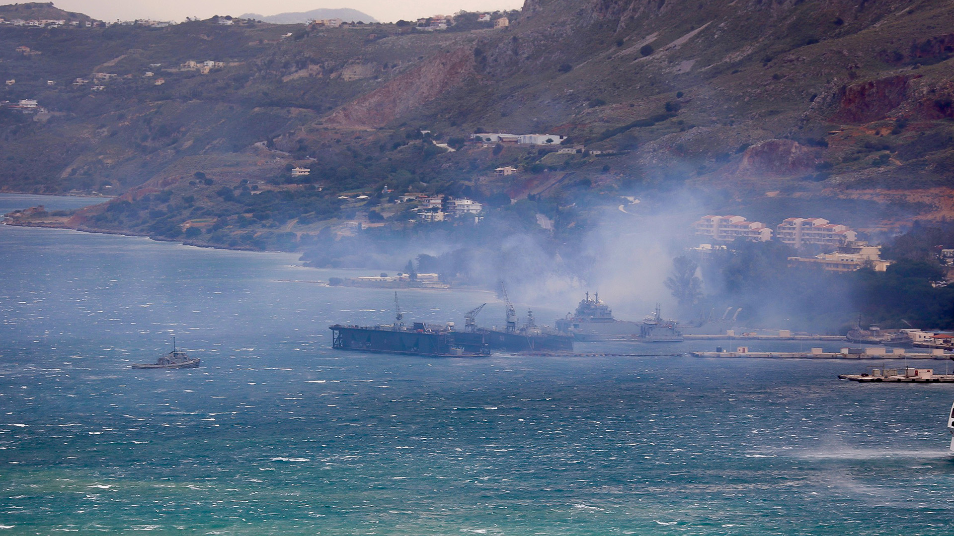 Σούδα: Χωρίς ενεργό μέτωπο η πυρκαγιά – Σε επιφυλακή οι Αρχές λόγω των υψηλών μποφόρ-1