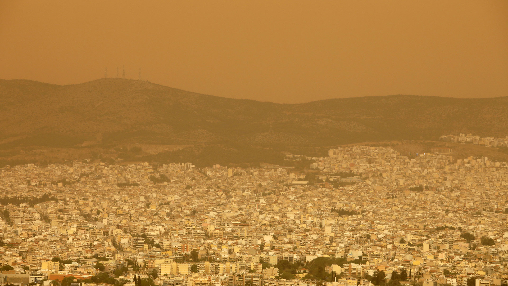 Αφρικανική σκόνη: Εικόνες… Dune στην Αθήνα και άλλες πόλεις-18