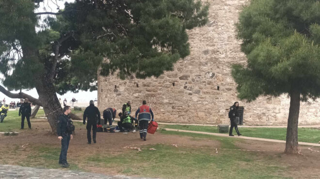 θεσσαλονίκη-ανδρας-έπεσε-από-τον-λευκ-562992883