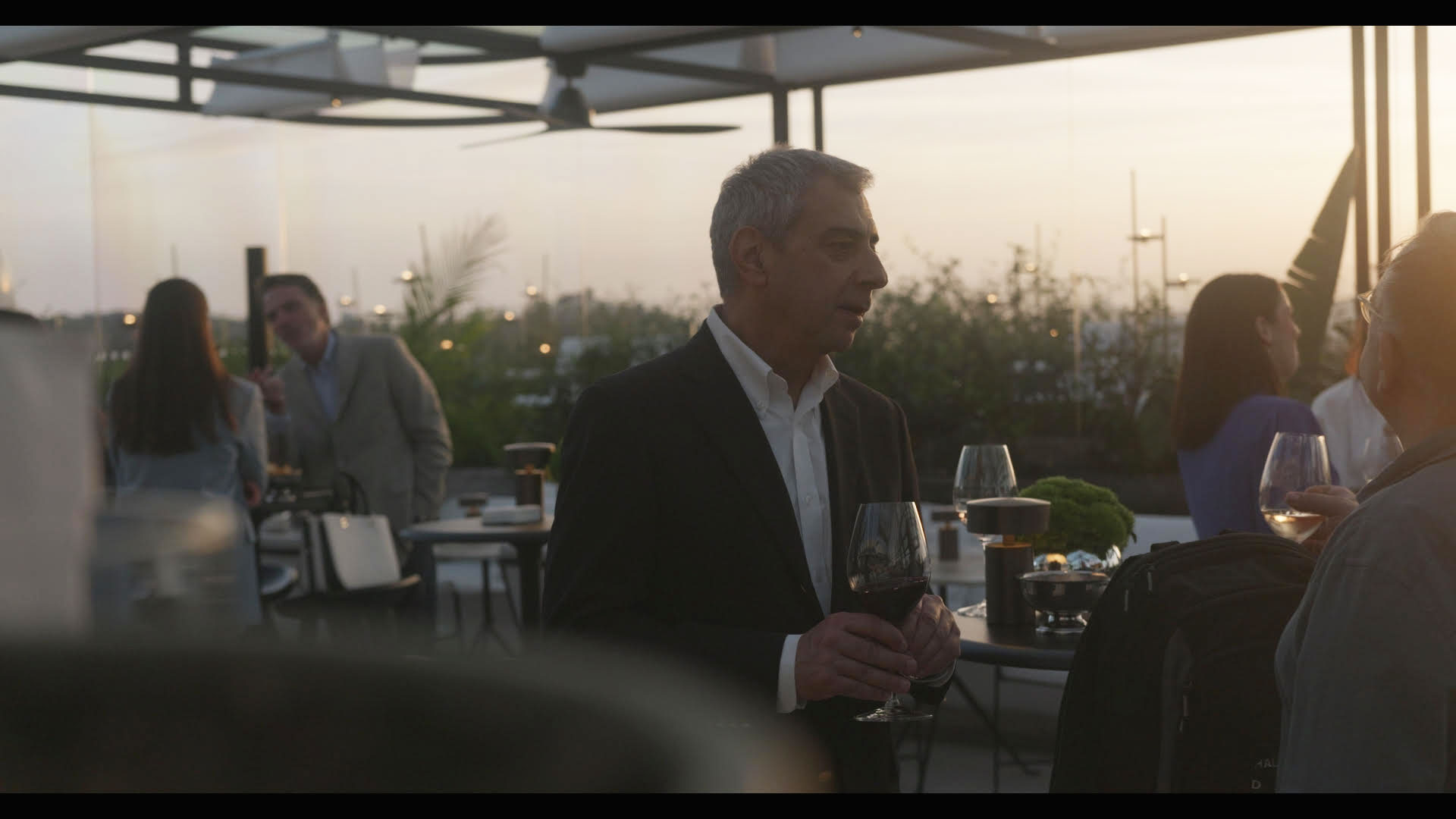 Περιοδικό HOURS – Το ξεκίνημα μιας νέας εποχής-5