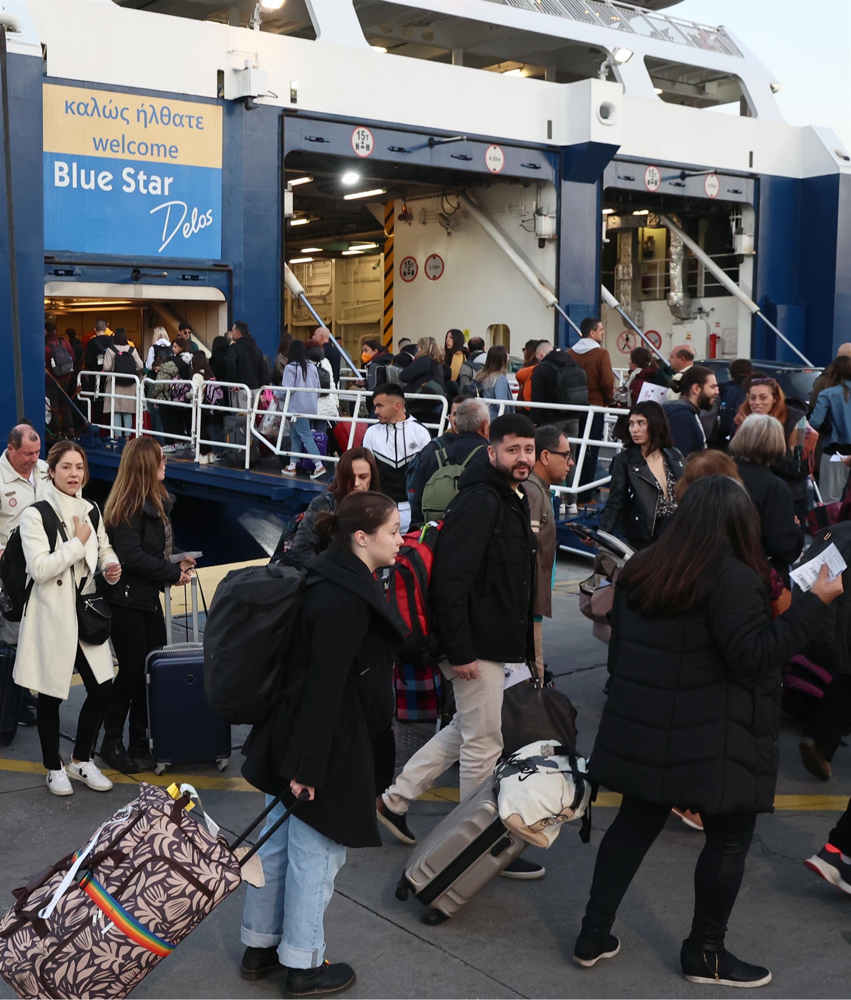 Σε επίπεδα-ρεκόρ η ταξιδιωτική κίνηση – Δυναμικά ξεκινάει η σεζόν-1