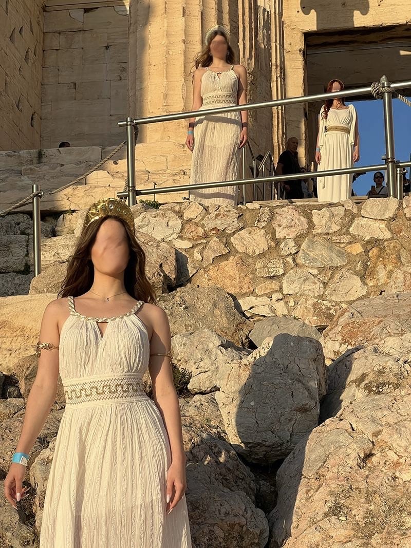 Ακρόπολη: Τι απαντά η εταιρεία που διοργάνωσε τη «φιέστα»-2