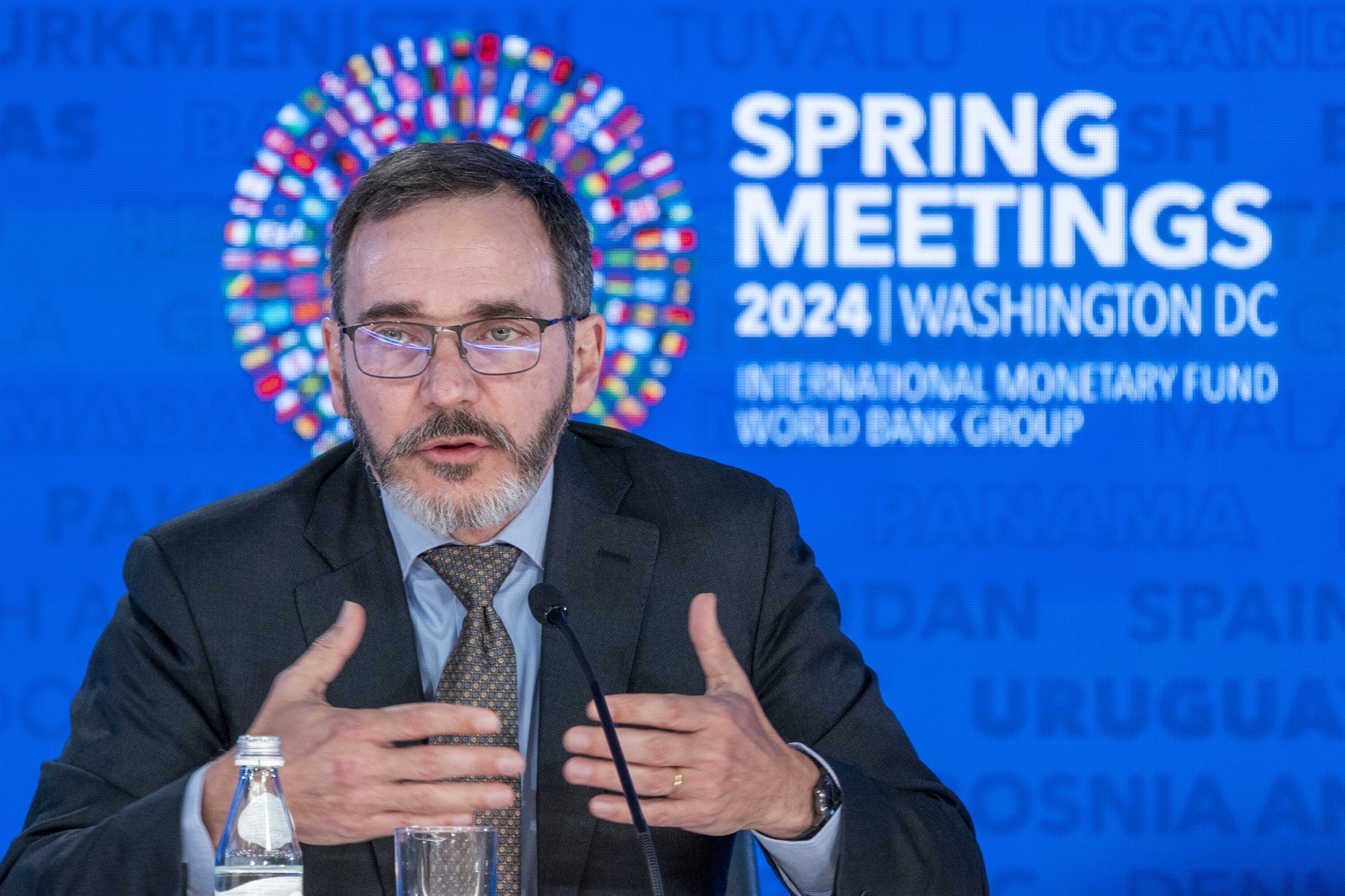 Το χρέος των ΗΠΑ απειλεί τη διεθνή οικονομία-2