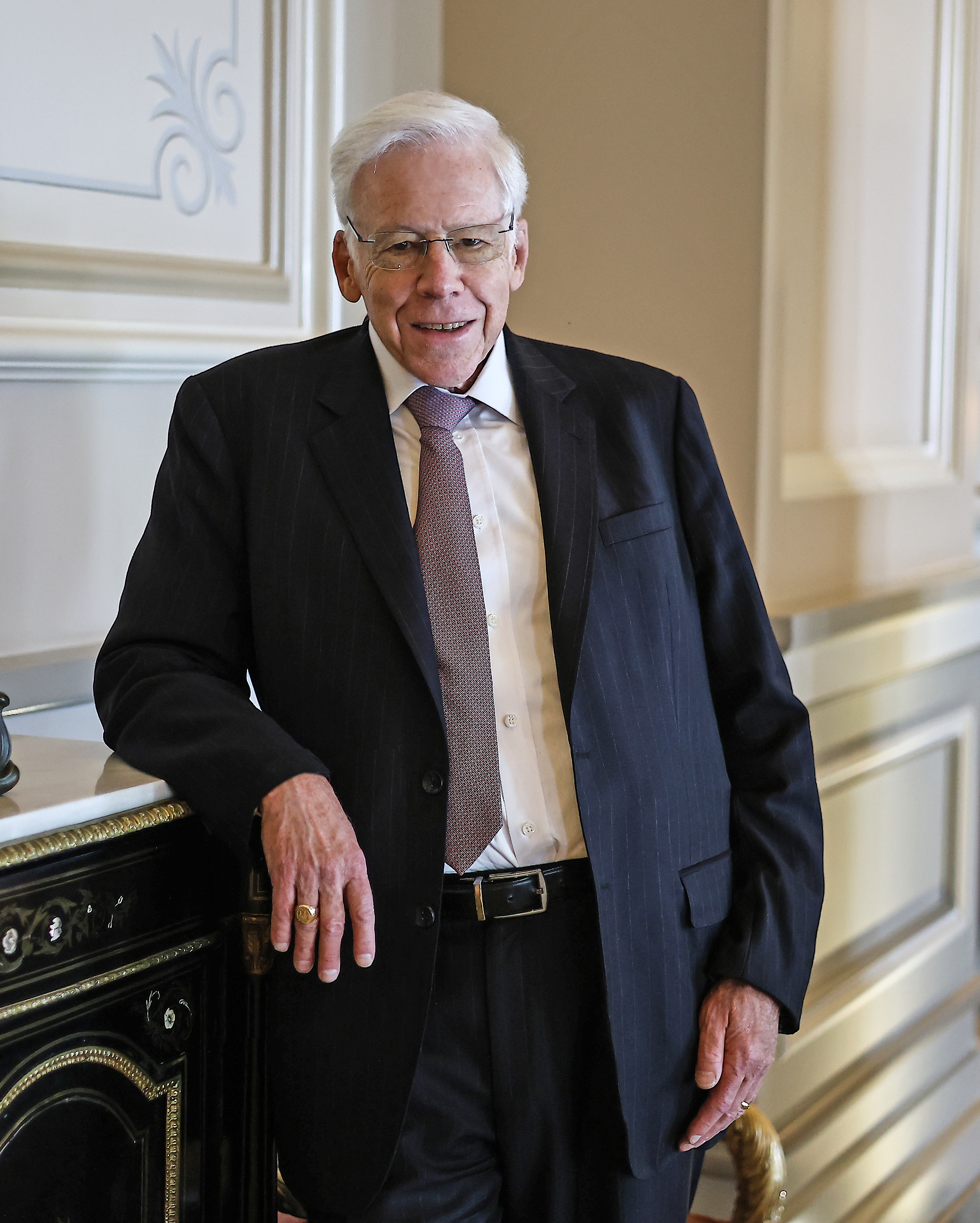 Συνέντευξη Τσαρλς Νταλάρα στην «Κ»: Το πόκερ Μέρκελ – Παπανδρέου και η παρ’ ολίγον τορπίλη από ΔΝΤ-2