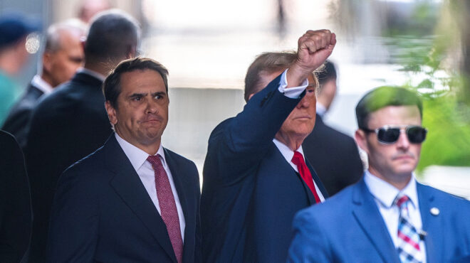 ο-τραμπ-στο-εδώλιο-για-την-υπόθεση-της-σ-562982479