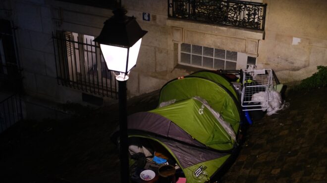 εξαθλίωση-και-αδελφοσύνη-562968874