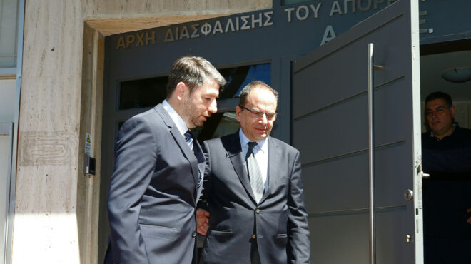 υπόθεση-παρακολουθήσεων-εν-αναμονή-τ-562972006