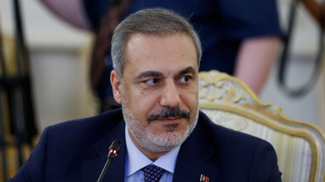 χ-φιντάν-συνάντηση-με-τον-ηγέτη-της-χα-562985242