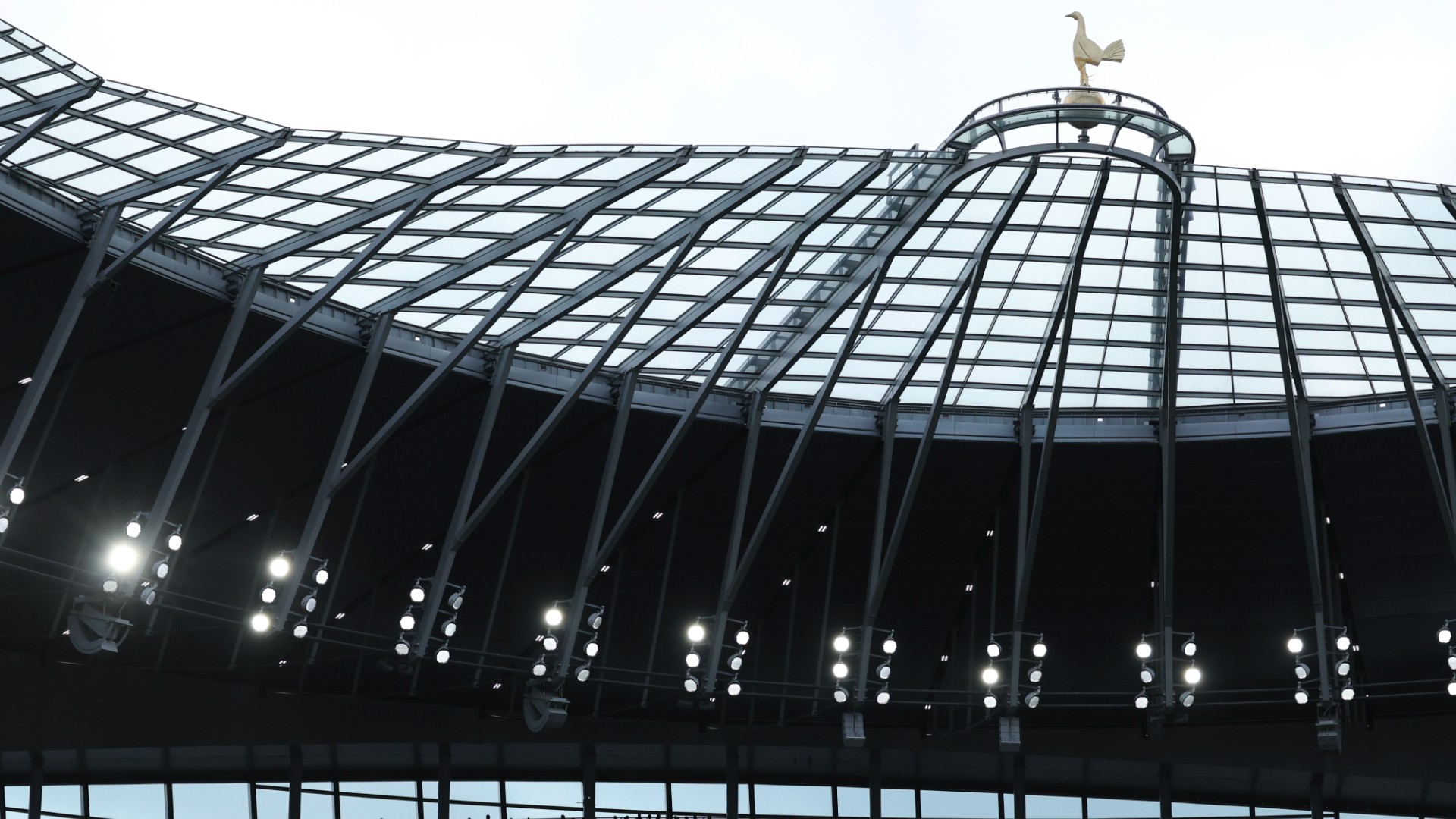 Beyonce και Lady Gaga «πληρώνουν» τις μεταγραφές της Τότεναμ-1