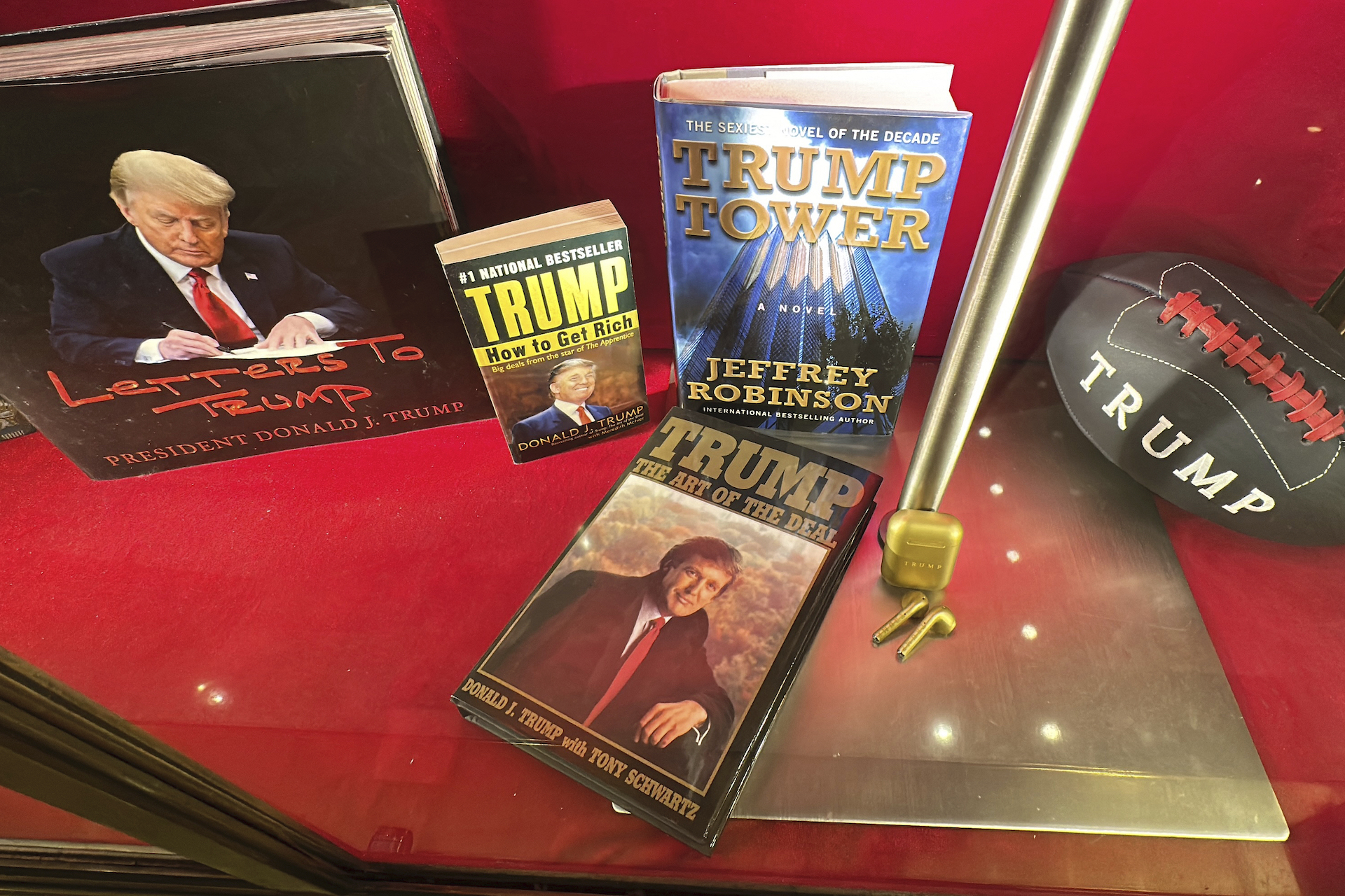 Ντον Χάνκι: Ποιος είναι ο δισεκατομμυριούχος ασφαλιστής που «ξελάσπωσε» τον Τραμπ-1