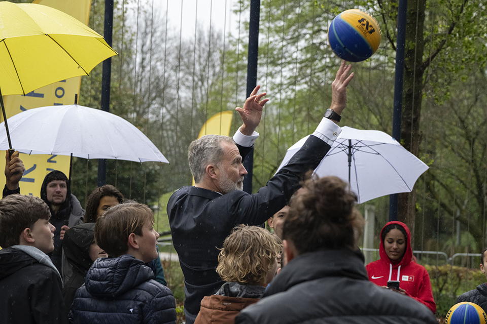 Μάθημα νόμων στα σκαλοπάτια-2