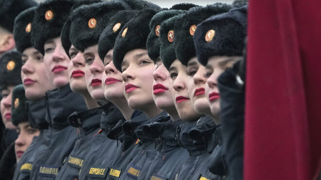 κόκκινα-χείλη-στον-ουρανό-563000929