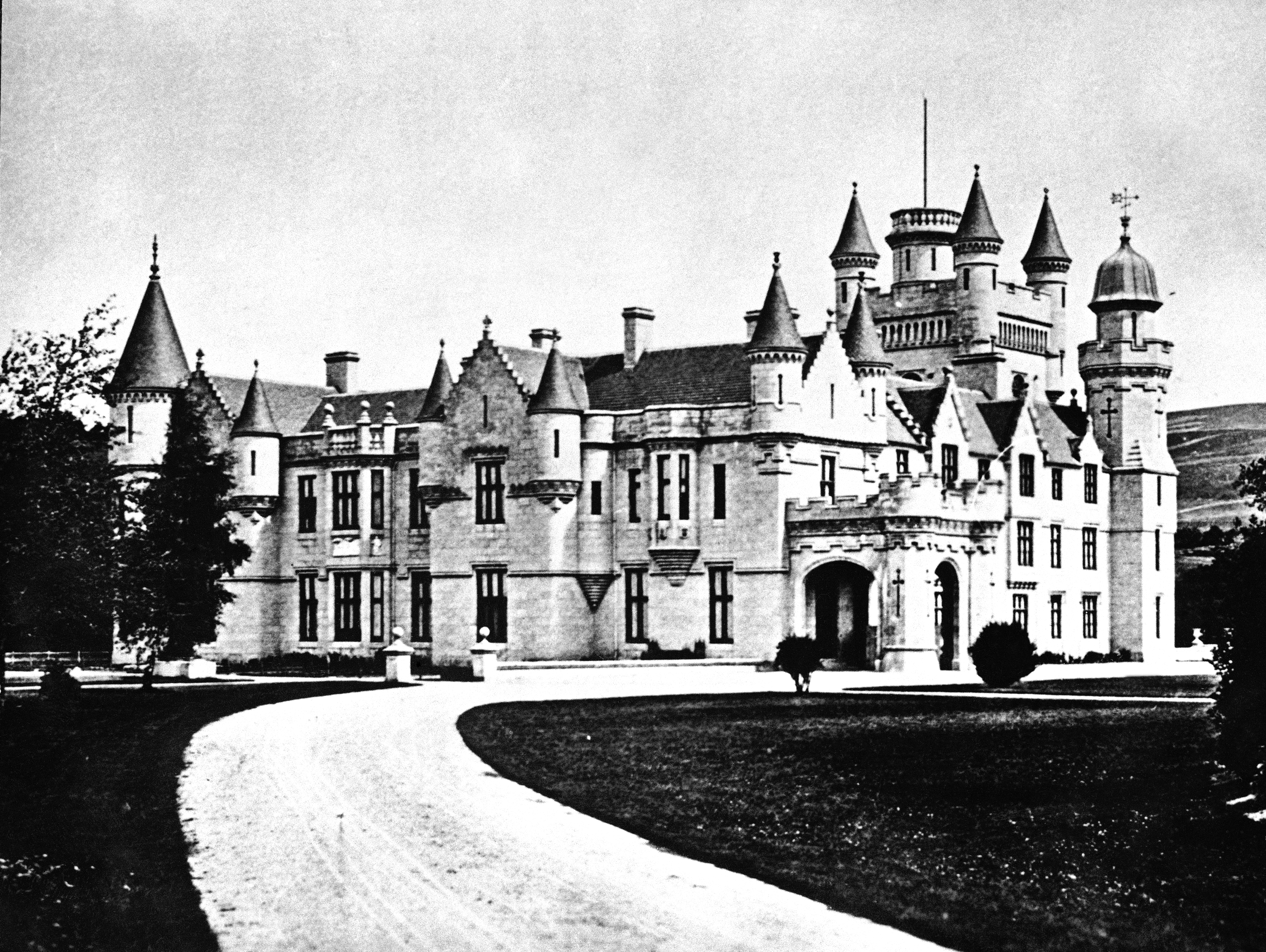 Ανοίγει για πρώτη φορά το Μπαλμόραλ για το κοινό – Το κάστρο της Βικτώριας που αγάπησε η βασιλική οικογένεια-2