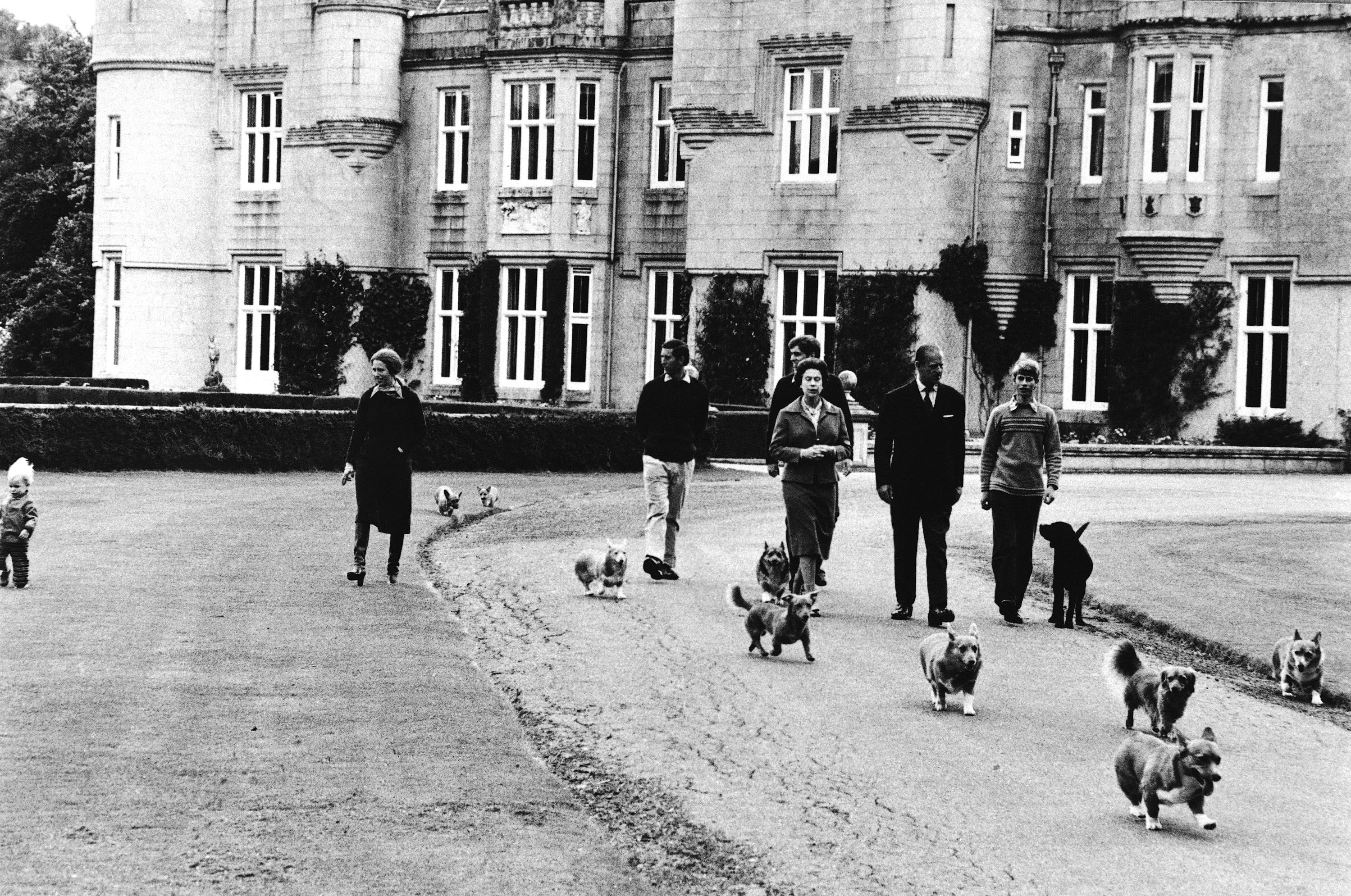 Ανοίγει για πρώτη φορά το Μπαλμόραλ για το κοινό – Το κάστρο της Βικτώριας που αγάπησε η βασιλική οικογένεια-3