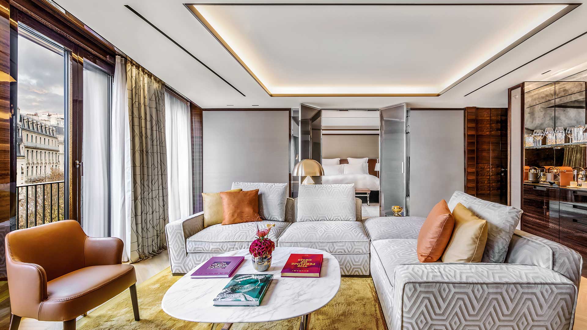 Παρίσι: 8 εμβληματικά ξενοδοχεία της πόλης-4