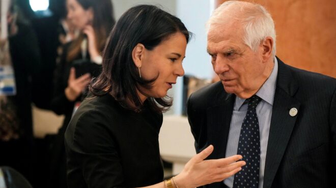 ε-ε-οι-υπουργοί-εξωτερικών-συζητούν-γι-562992439