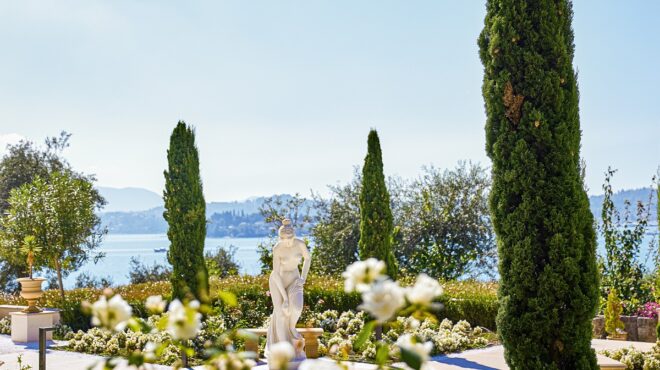 αυθεντικό-μαγιάτικο-πάσχα-με-τη-φιλοξ-562978165