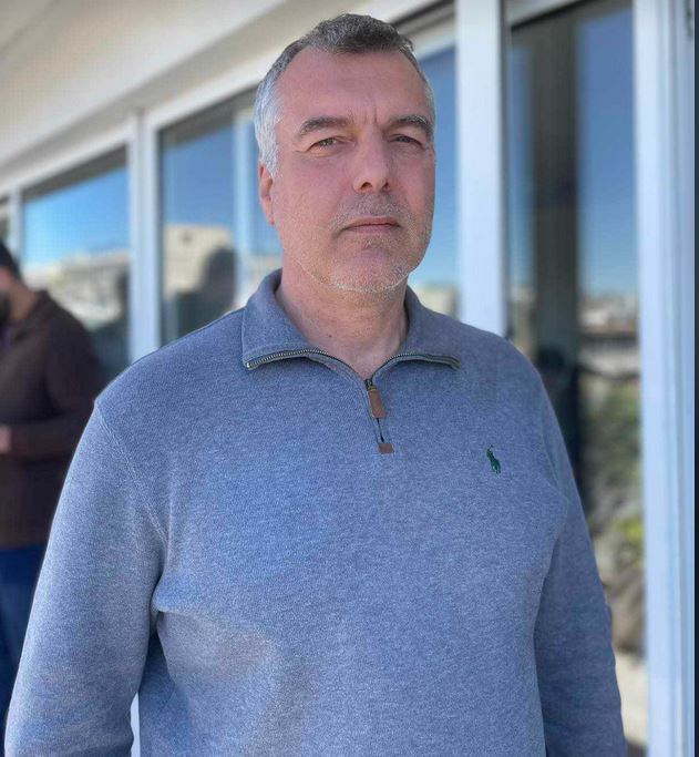 Δύο γενιές στον λαβύρινθο της μοναξιάς-4