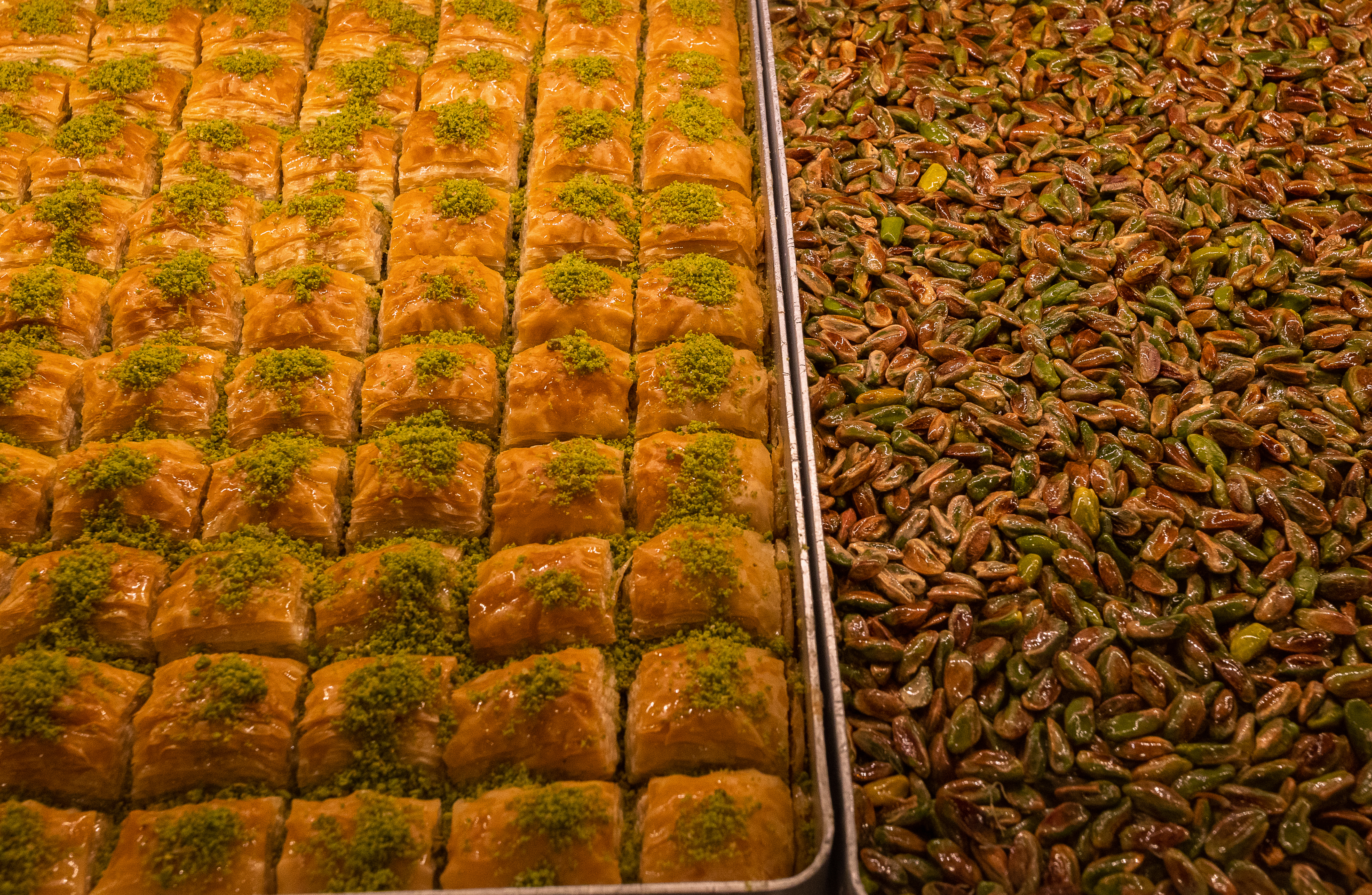 Από την Πόλη έρχομαι: αναμνήσεις και σουβενίρ από το ταξίδι του Γαστρονόμου στην Κωνσταντινούπολη – Την Κυριακή 14/4 με την «Καθημερινή»-3