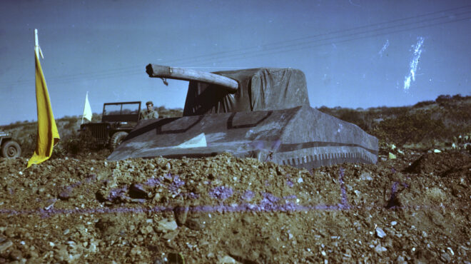 το-τάγμα-των-θεατρίνων-που-έσωσε-χιλ-562964872