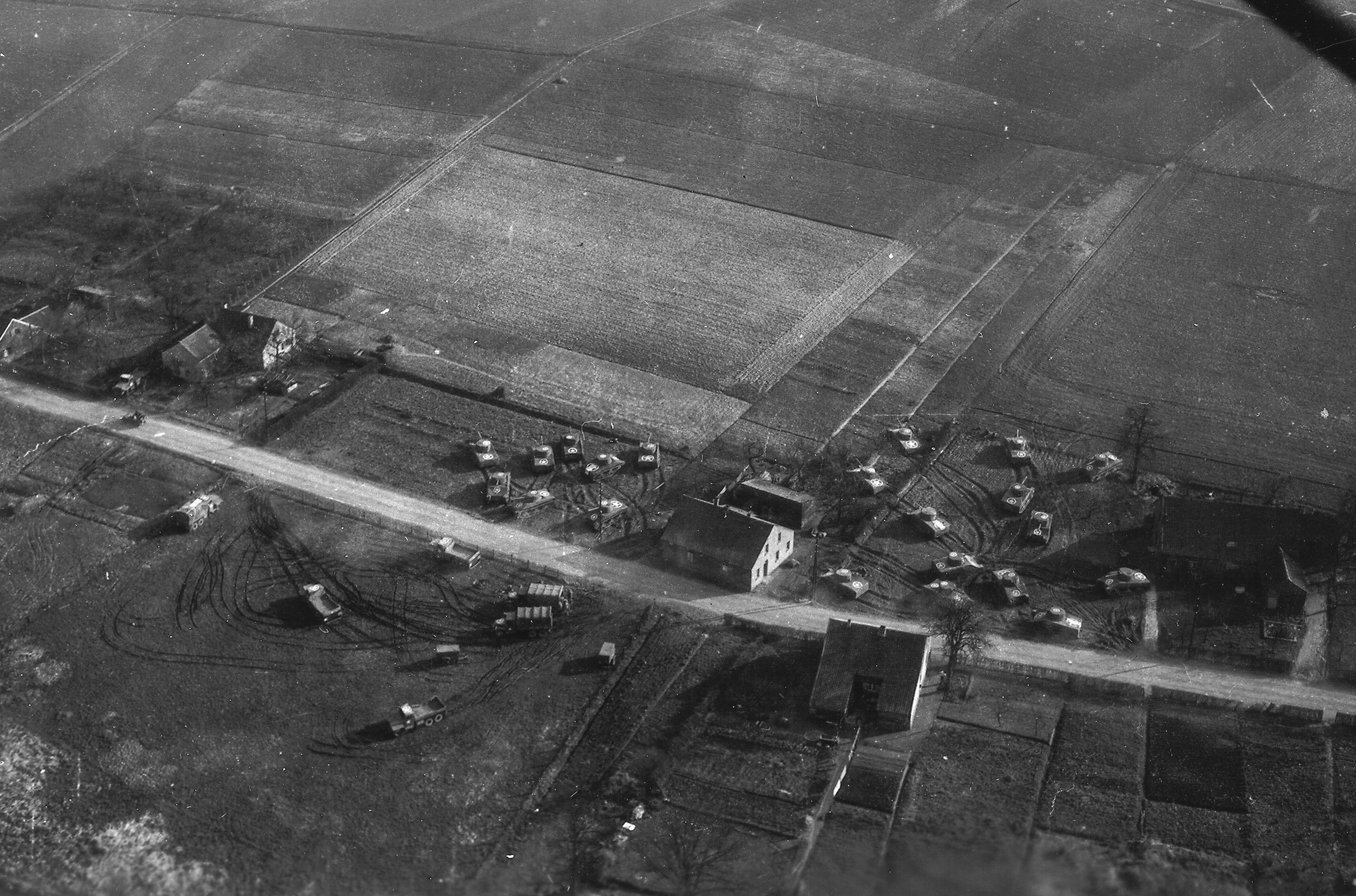 Το τάγμα των «θεατρίνων» που έσωσε χιλιάδες στρατιώτες στον Β΄ Παγκόσμιο-2