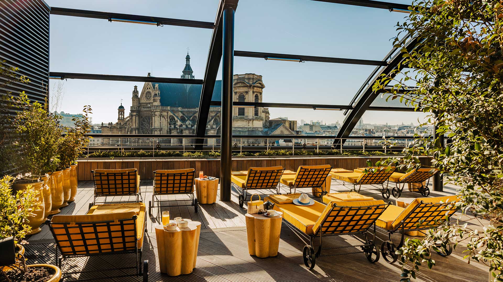 Παρίσι: 8 εμβληματικά ξενοδοχεία της πόλης-3