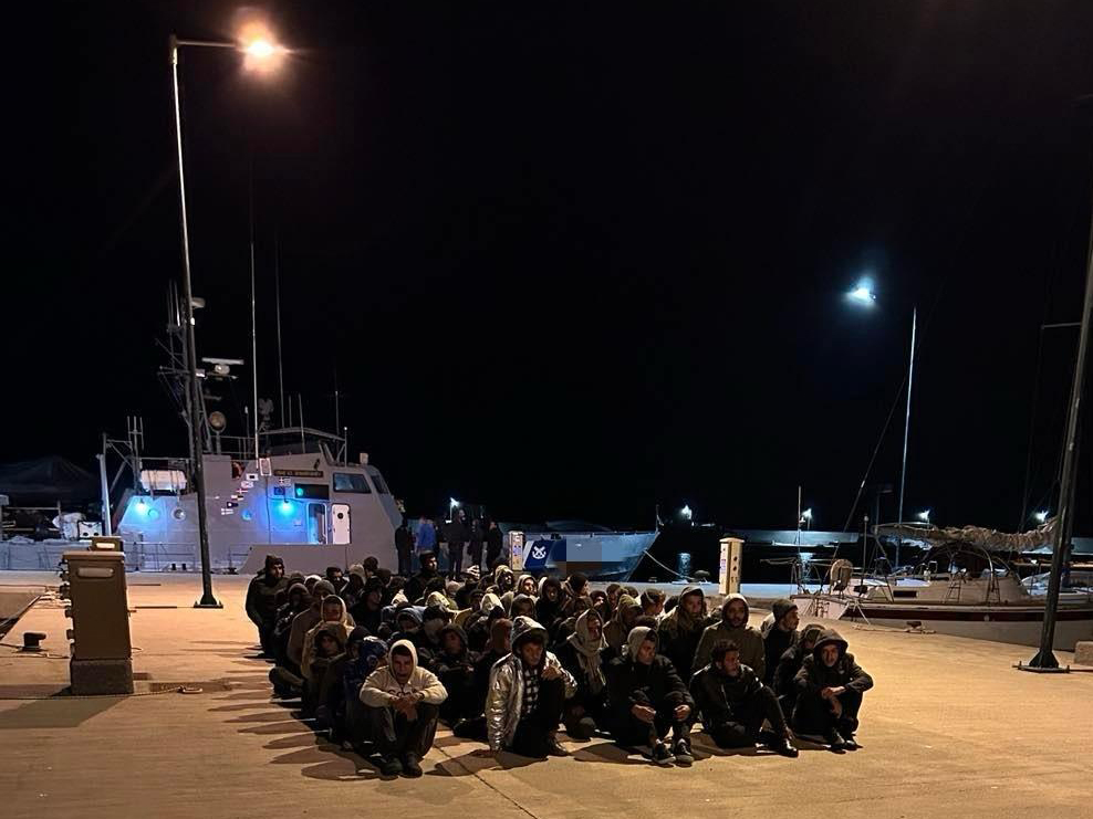 Αποστολή της «Κ» στην Κρήτη: «Απέναντι είναι σε αναμονή χιλιάδες μετανάστες»-1