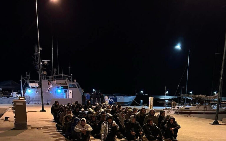 Στο Τομπρούκ, μία είναι η λέξη στα χείλη των μεταναστών: Γαύδος-9