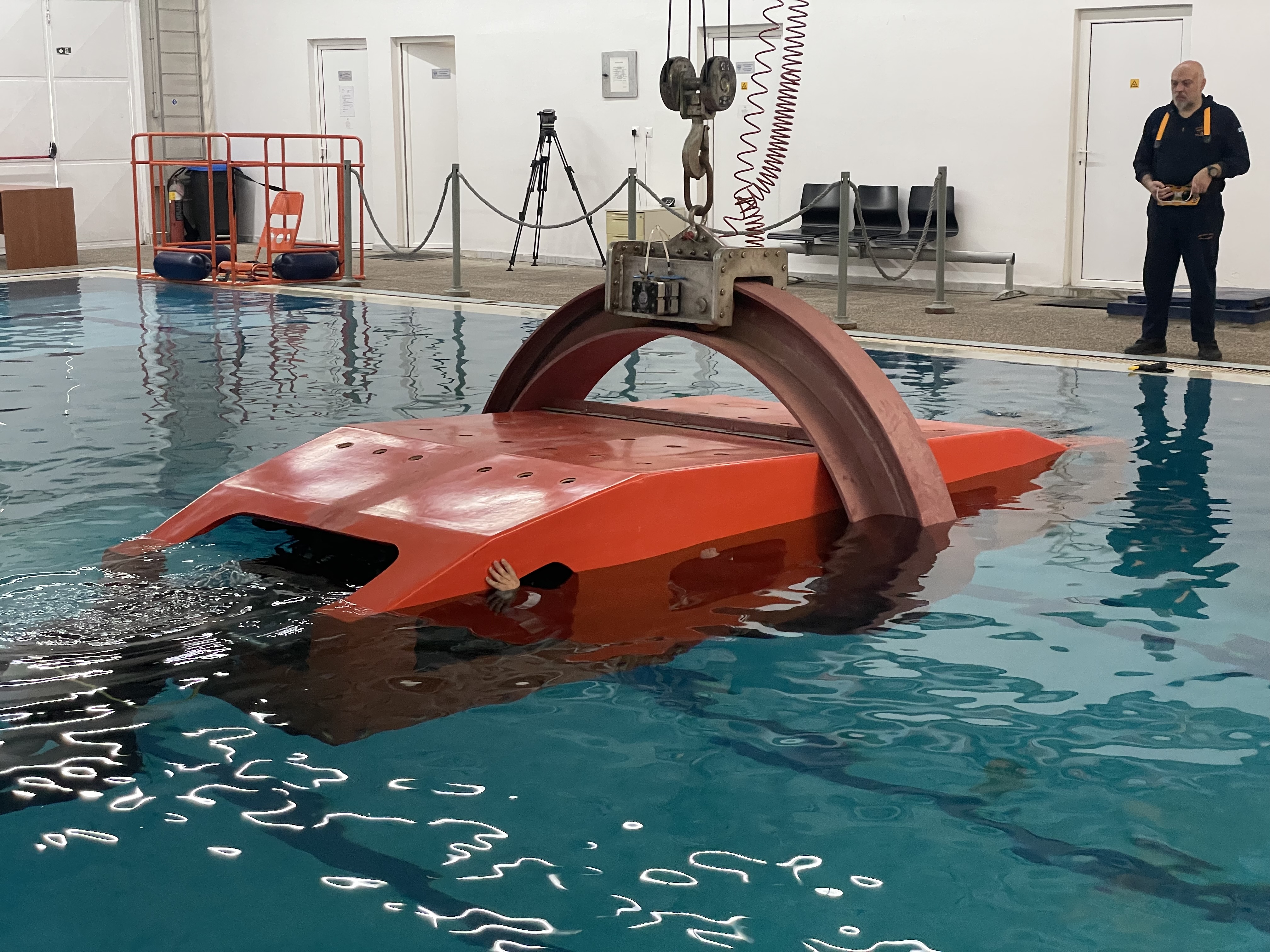 Διαφυγή από βυθιζόμενο ελικόπτερο – Η «Κ» στη Σχολή Αεροπορίας Ναυτικού-5