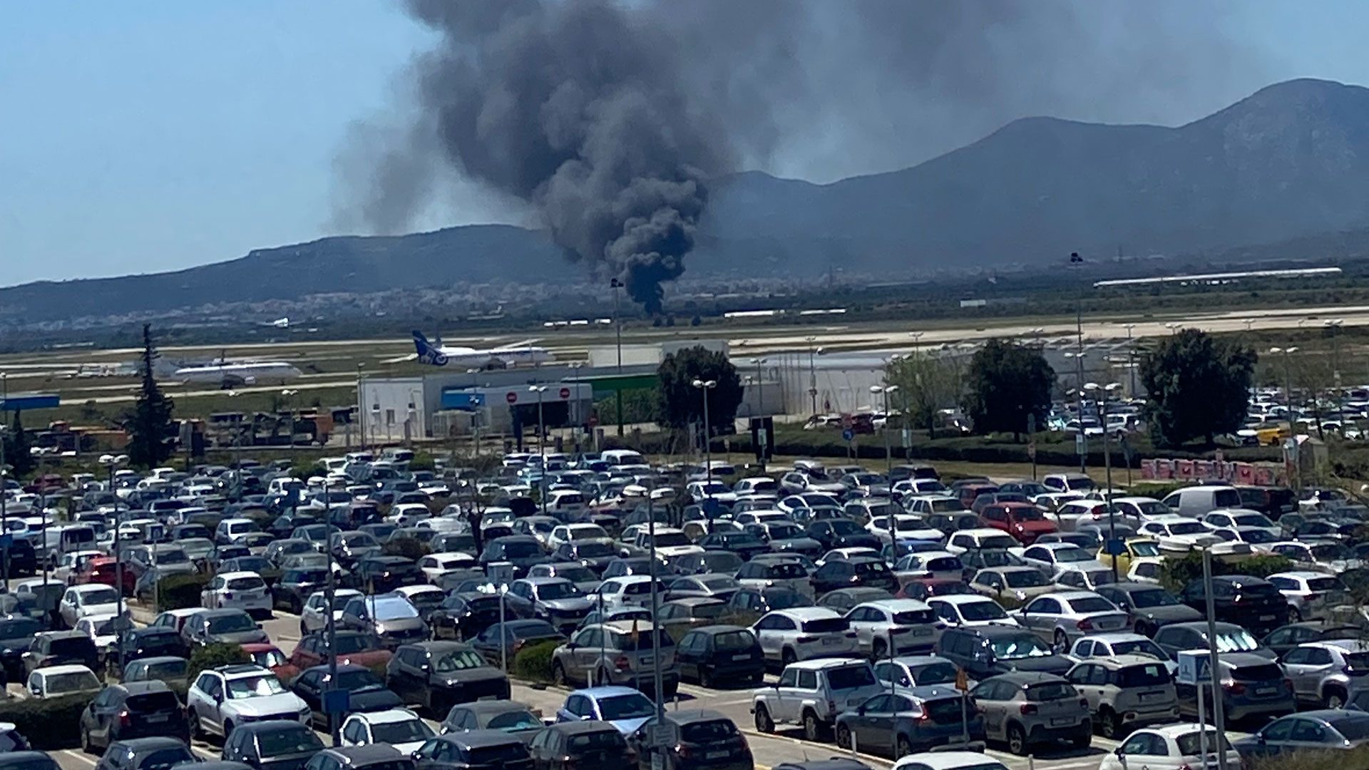 Παιανία: Φωτιά σε χαμηλή βλάστηση-1