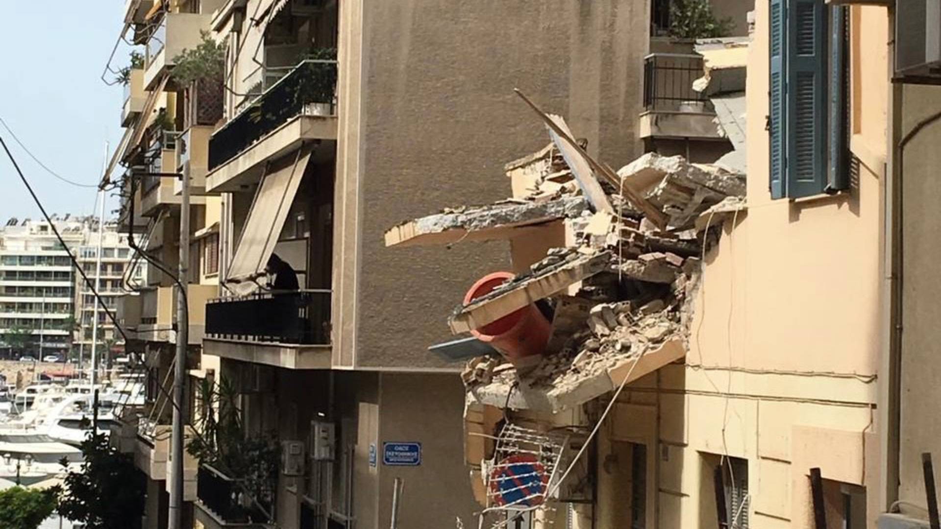 Πασαλιμάνι: Ενας νεκρός και τρεις τραυματίες μετά την κατάρρευση κτιρίου-1