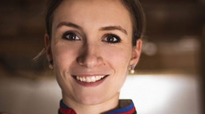 η-βραβευμένη-γαλλίδα-ζαχαροπλάστρια-mari-562958764