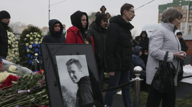 ρωσία-αναστολή-καθηκόντων-για-τρία-χρ-562996306