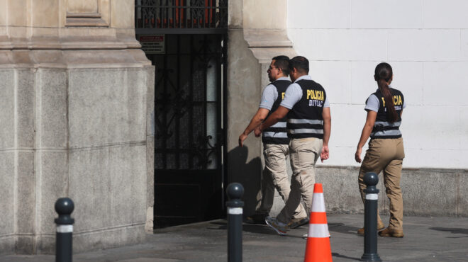 περού-μαζικές-παραιτήσεις-υπουργών-ε-562960426