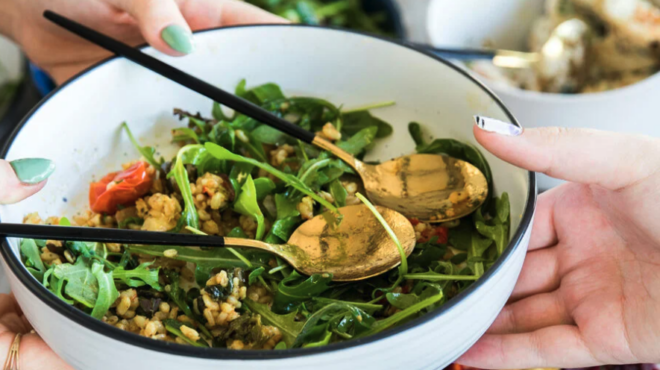 ανοιξιάτικο-detox-10-τροφές-από-τους-ειδικού-562998823