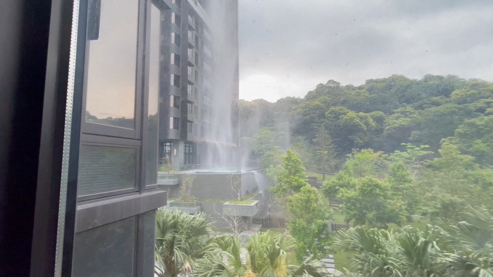 Ταϊβάν: Νεκροί και τραυματίες από τον ισχυρότερο σεισμό εδώ και 25 χρόνια-1