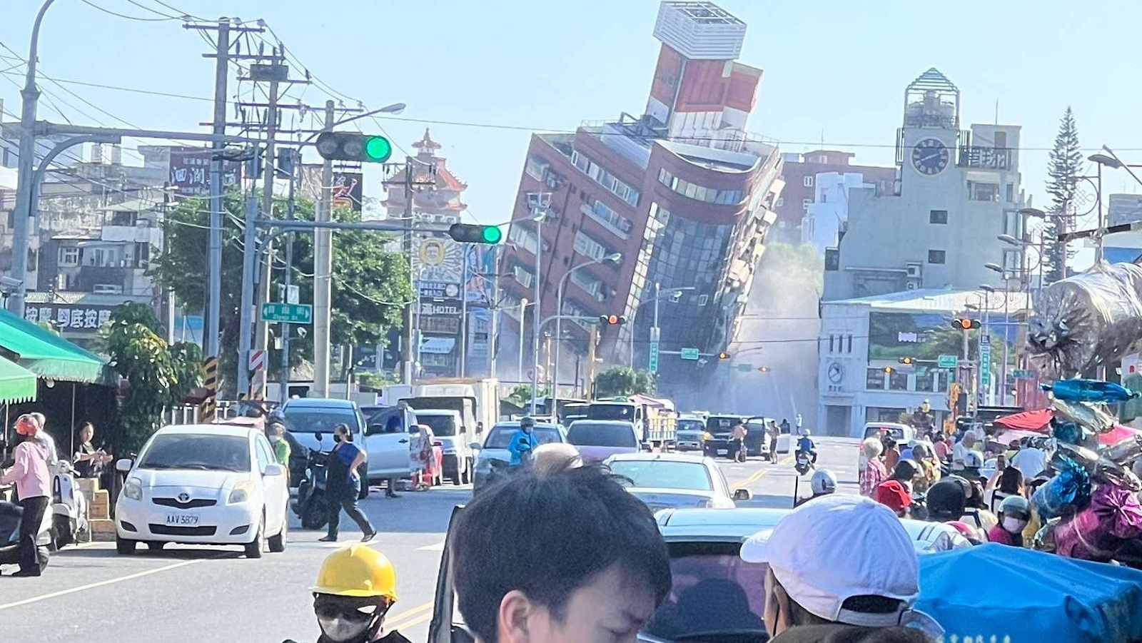 Σεισμός στην Ταϊβάν: Στους επτά οι νεκροί, εκατοντάδες οι τραυματίες από την ισχυρότατη δόνηση (βίντεο)-3