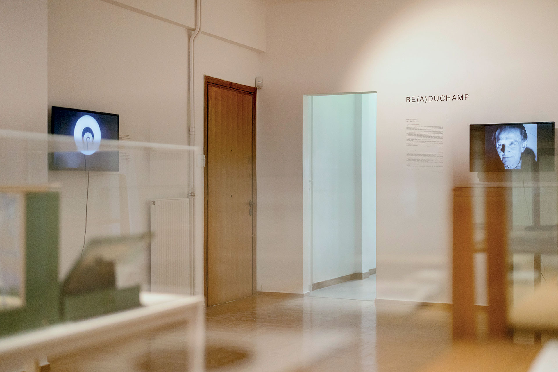 Κι όμως, η τέχνη «κρύβεται» σε δυάρια αθηναϊκών πολυκατοικιών-3